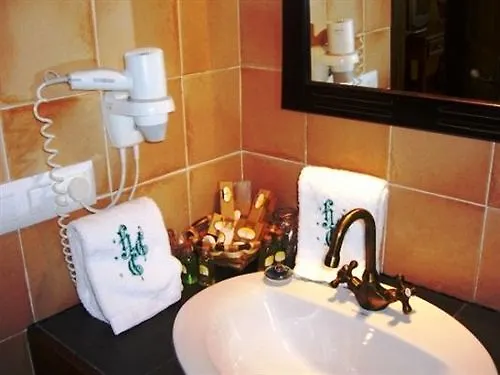 卡瑟纳赛冯特乡间酒店 酒店 3*